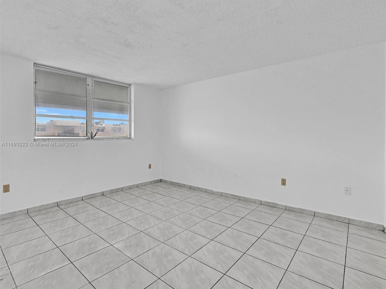 3849 NE 169th St #405, North Miami Beach, Florida image 30