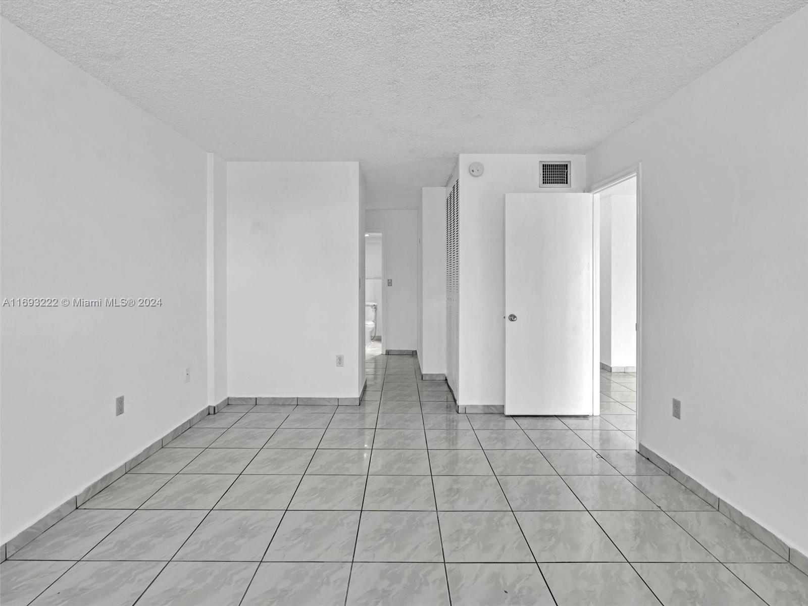 3849 NE 169th St #405, North Miami Beach, Florida image 31