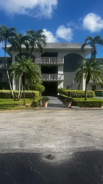 Residential, Hollywood, Florida image 1