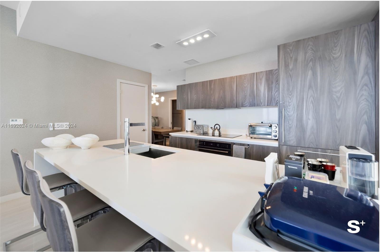 480 NE 31 St #2807, Miami FL 33137