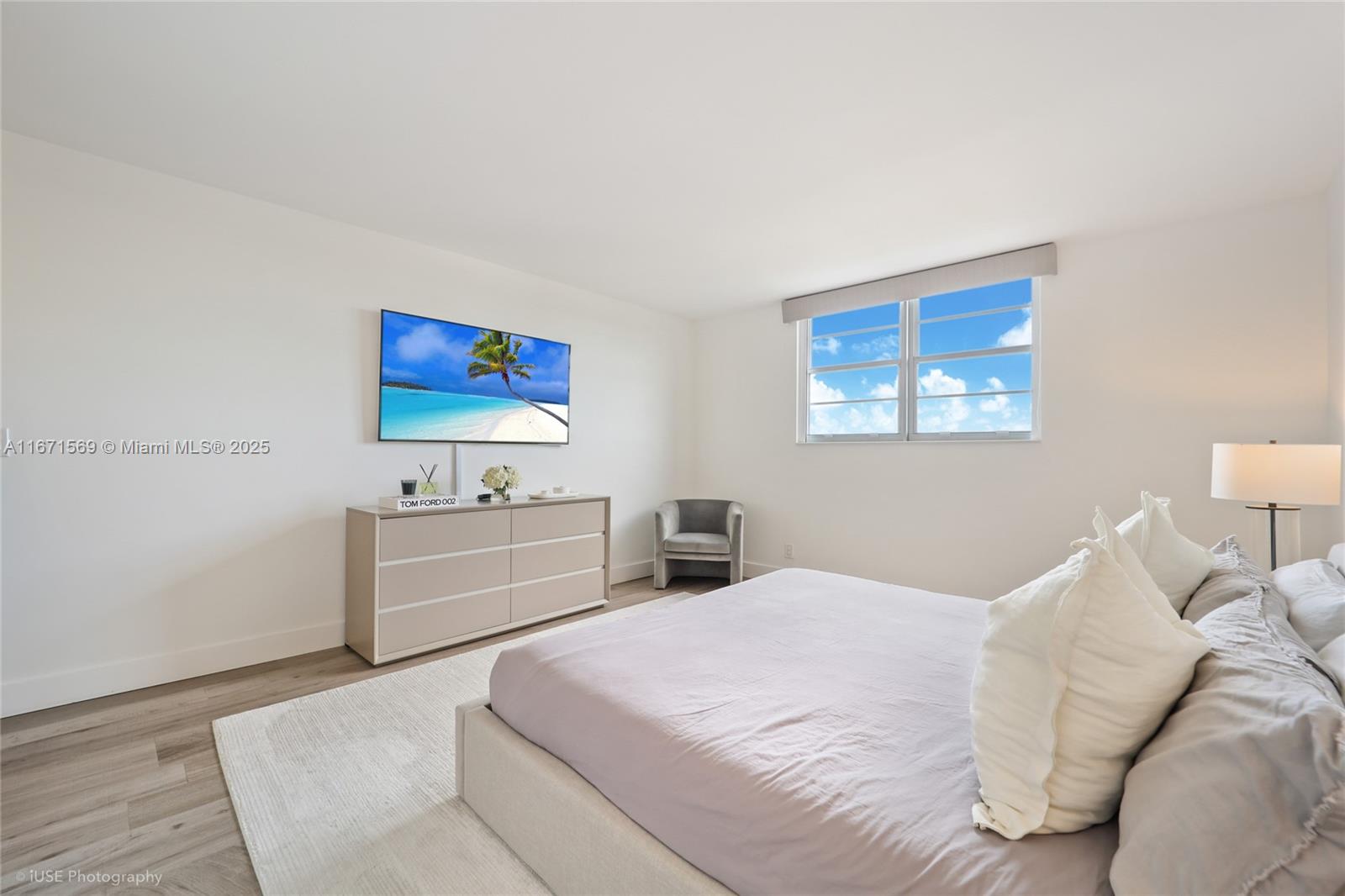 Listing Photo 8