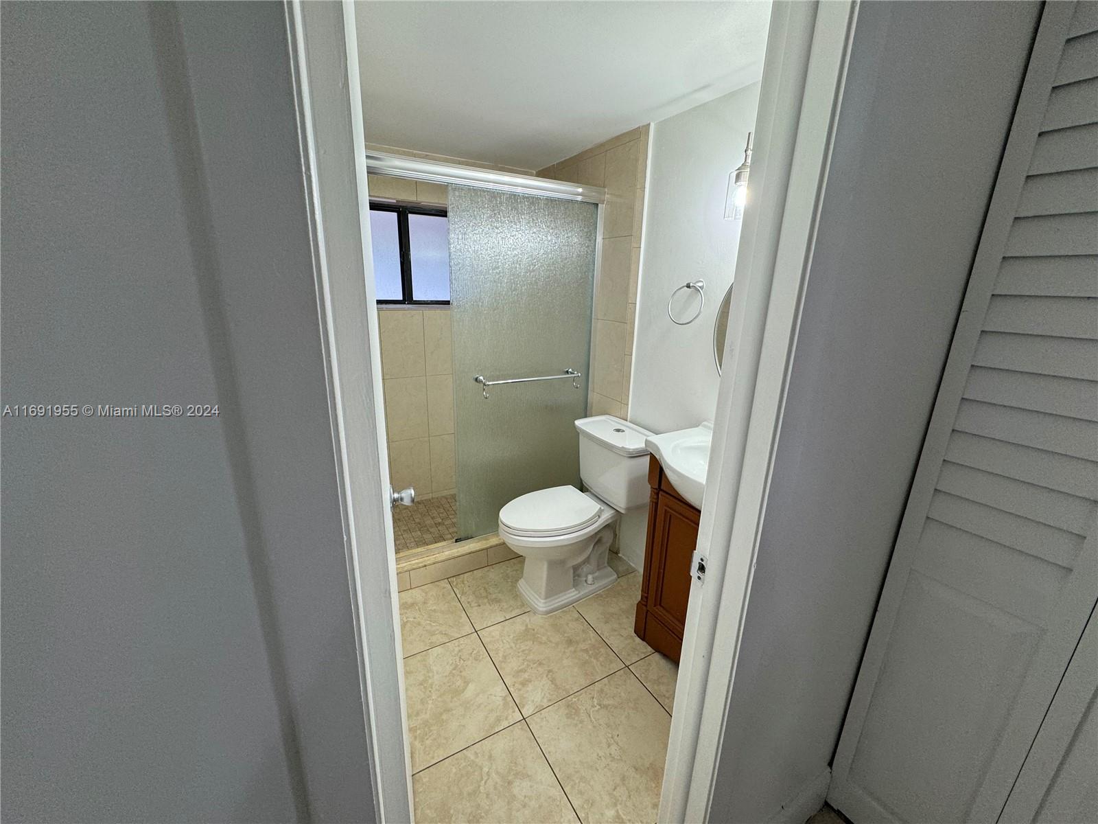 7952 W 29th Way #101, Hialeah, Florida image 14