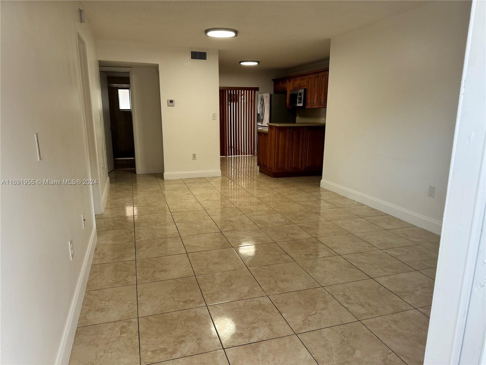 7952 W 29th Way #101, Hialeah, Florida image 3