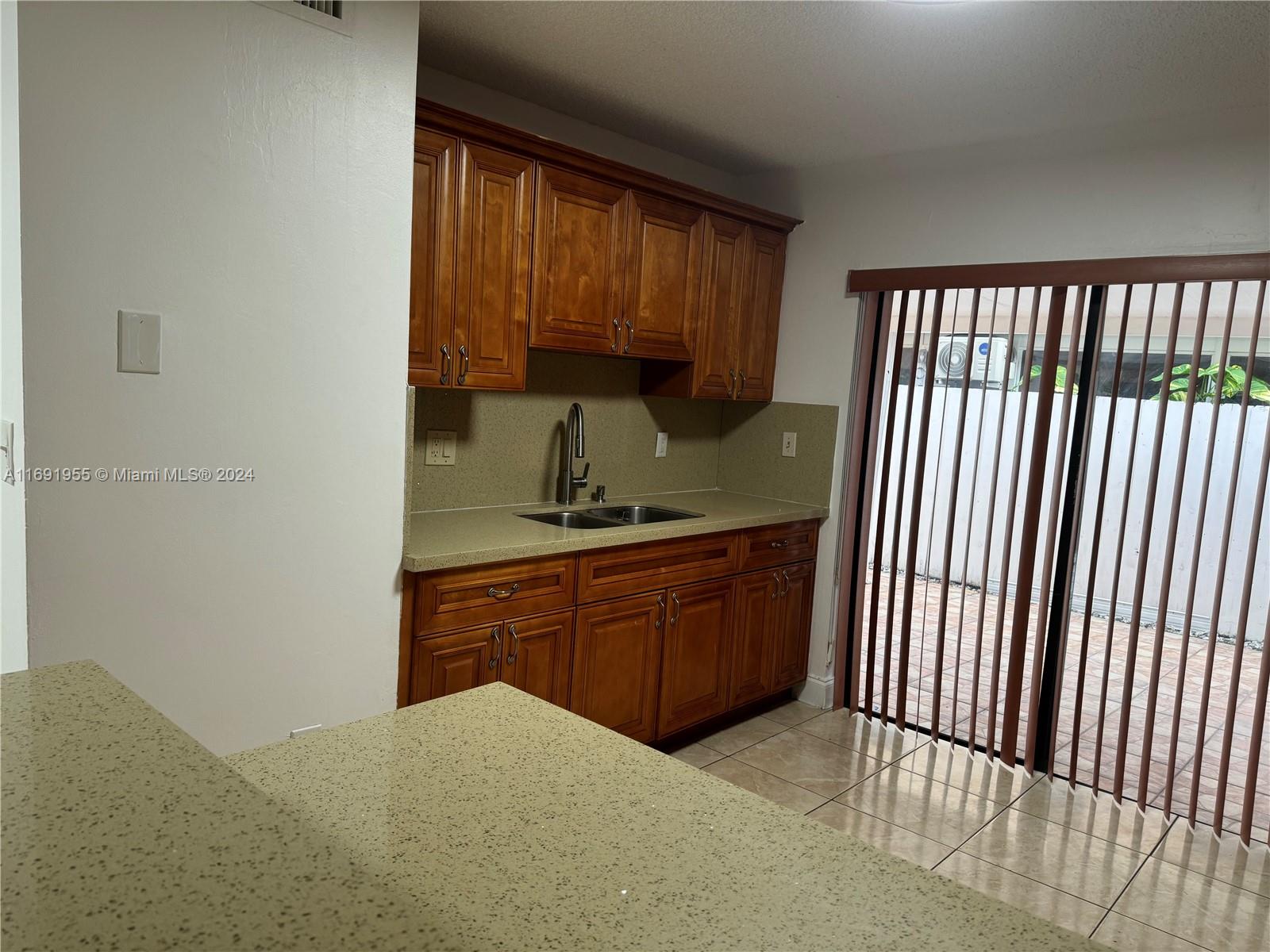 7952 W 29th Way #101, Hialeah, Florida image 6