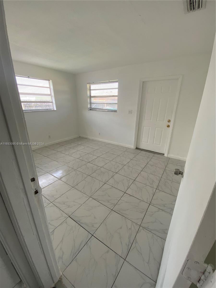 5401 NW 22nd St, Lauderhill, Florida image 39