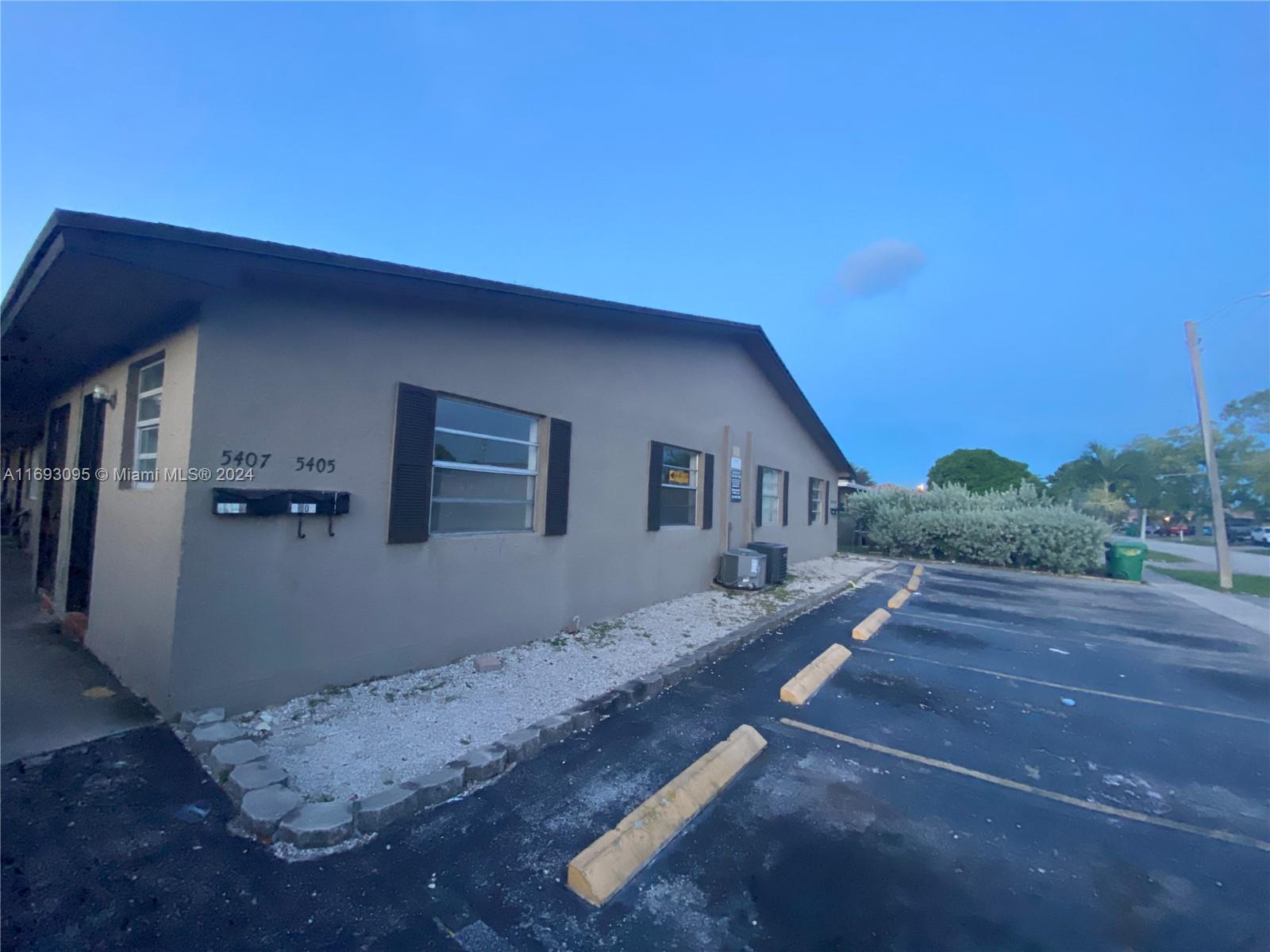 5401 NW 22nd St, Lauderhill, Florida image 41