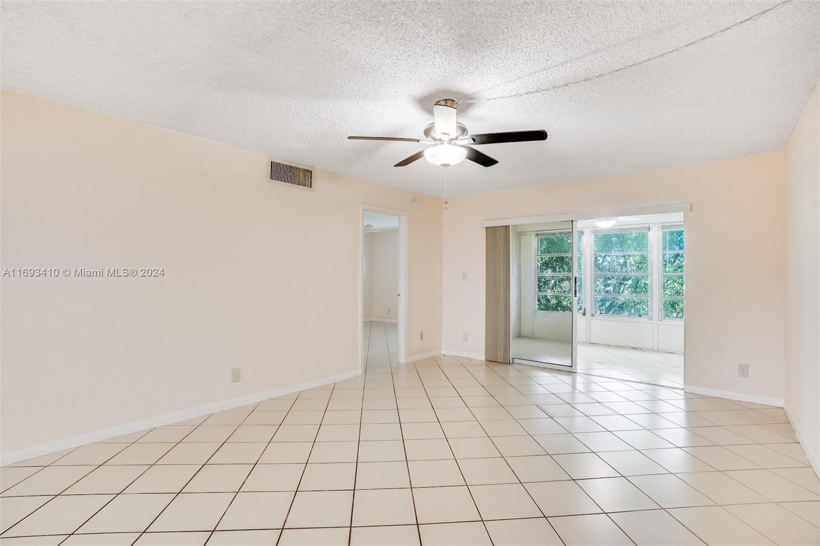 608 SW Natura Blvd #311, Deerfield Beach, Florida image 2