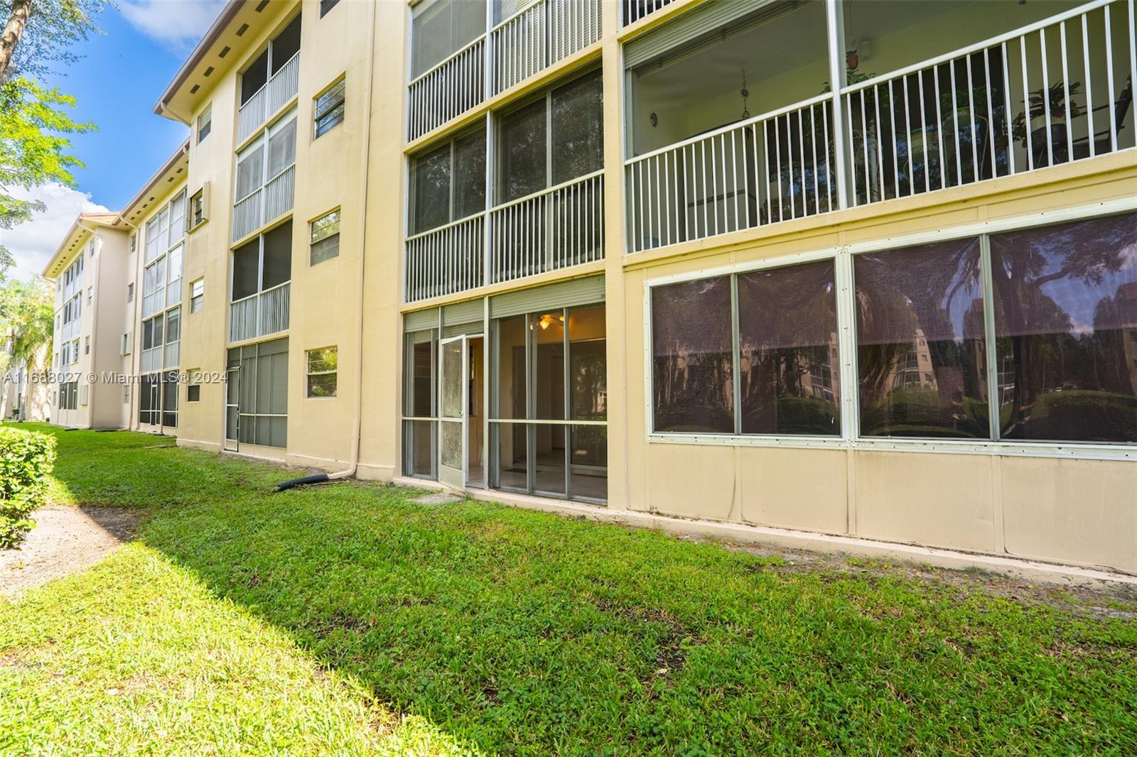 1300 SW 124th Ter #107P, Pembroke Pines, Florida image 23