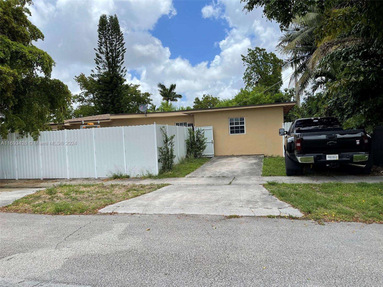 6330 NW 111th Ter, Hialeah, Florida image 21