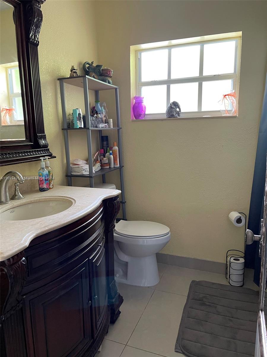 6330 NW 111th Ter, Hialeah, Florida image 37