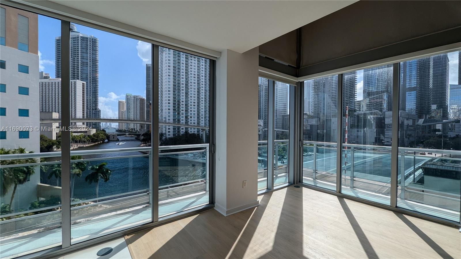 350 S Miami Ave #707, Miami FL 33130