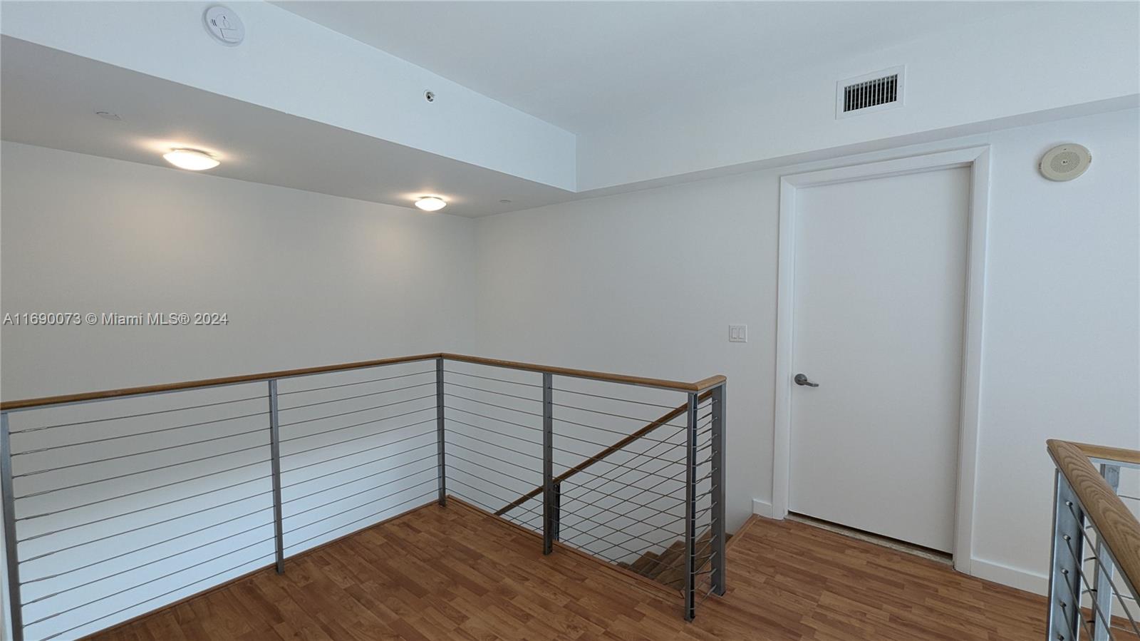 350 S Miami Ave #707, Miami FL 33130