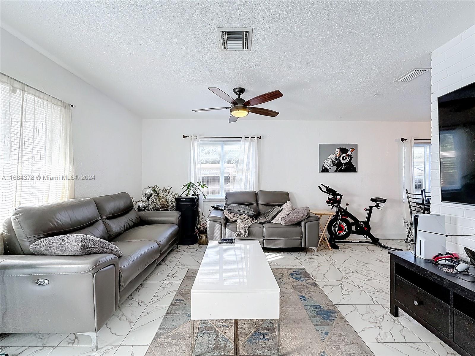 6127 SW 39th St, Miramar, Florida image 24