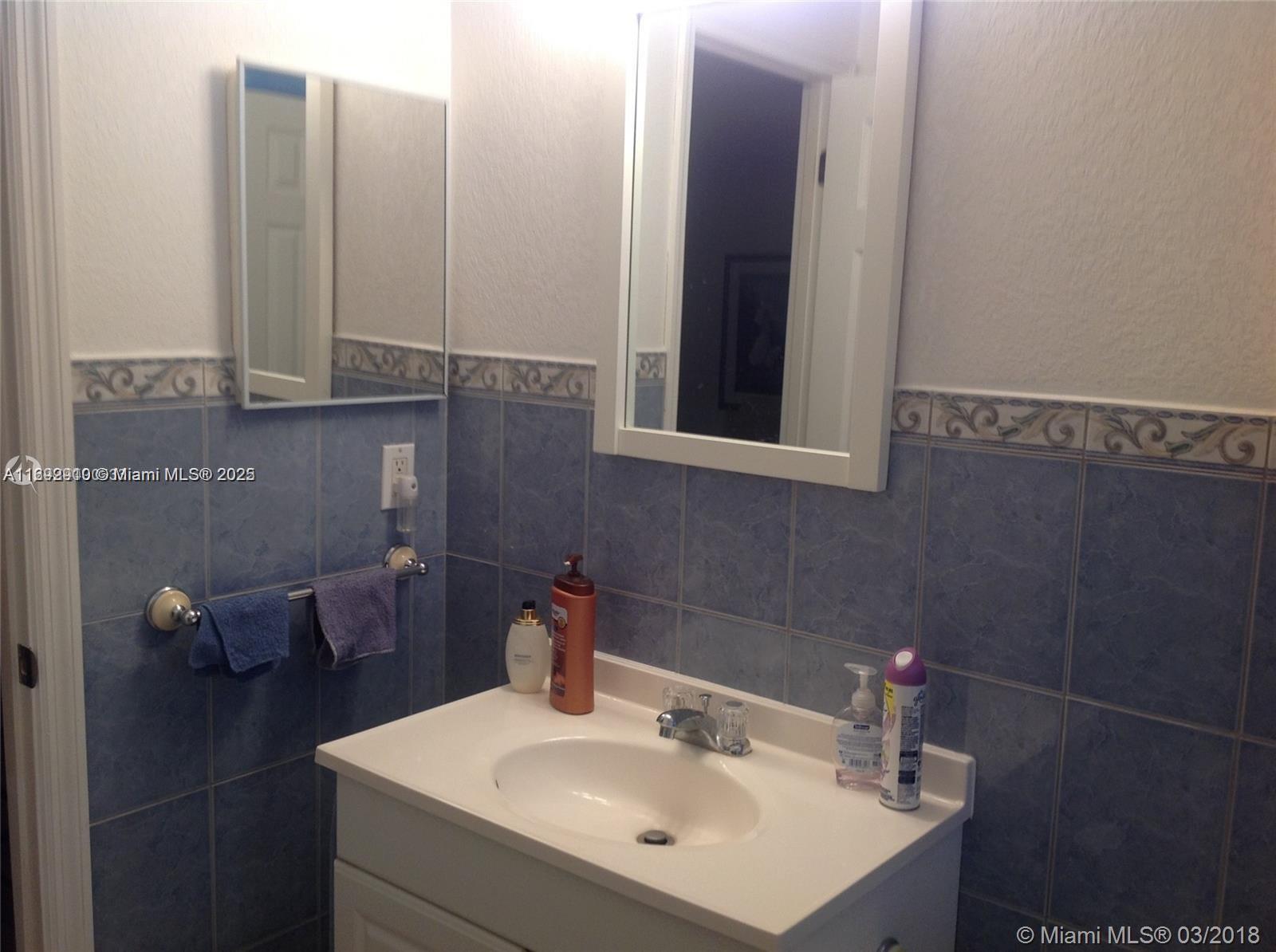 5111 W Oakland Park Blvd #305, Lauderdale Lakes, Florida image 17