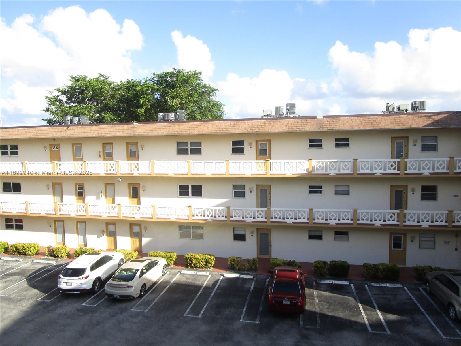 5111 W Oakland Park Blvd #305, Lauderdale Lakes, Florida image 4