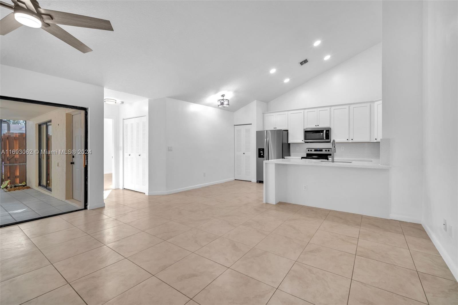 1160 Summit Place Cir #D, West Palm Beach, Florida image 31