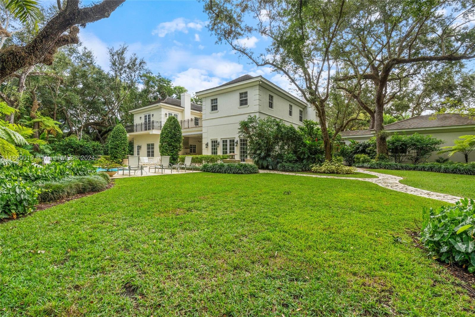 5455 Kerwood Oaks Dr, Coral Gables, Florida image 45