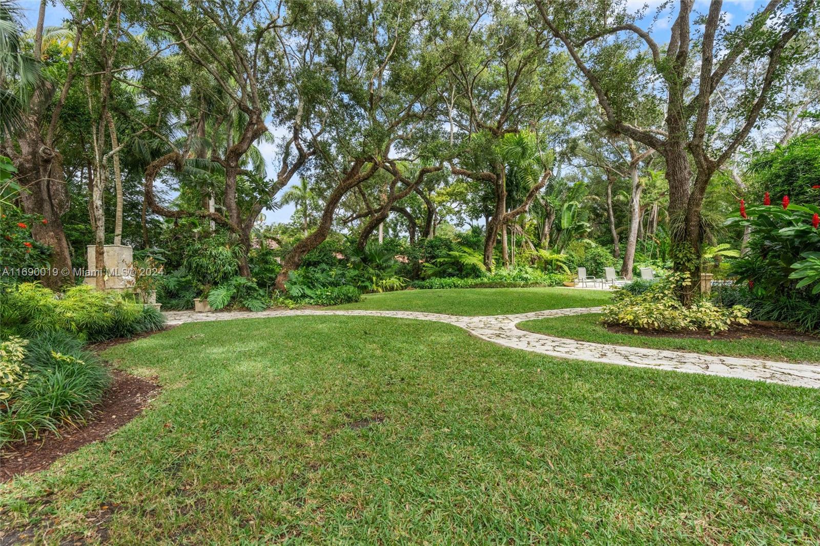 5455 Kerwood Oaks Dr, Coral Gables, Florida image 46