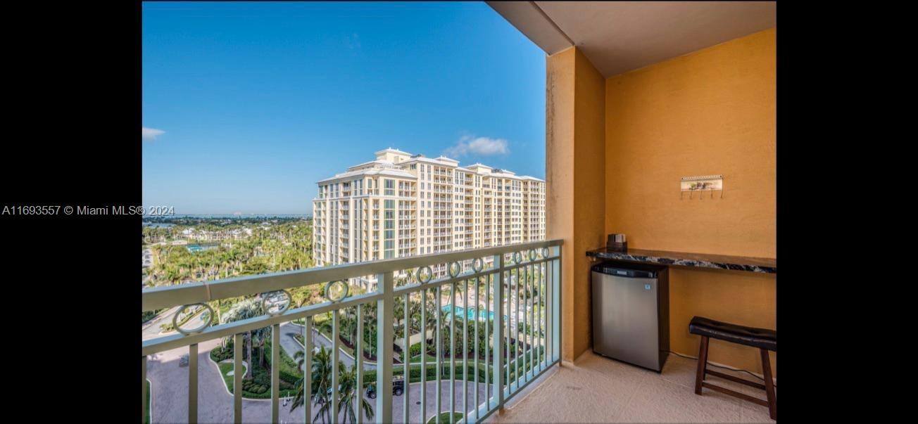 455 Grand Bay Dr #820, Key Biscayne, Florida image 7