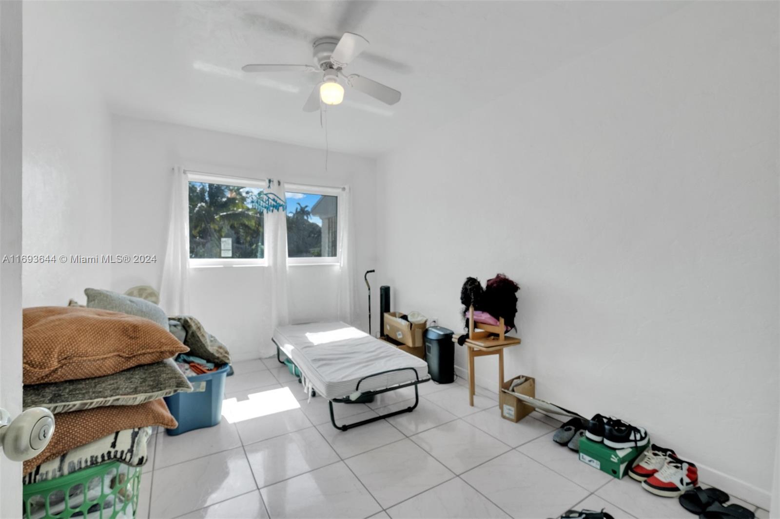 1231 NE 152nd St, North Miami Beach, Florida image 16