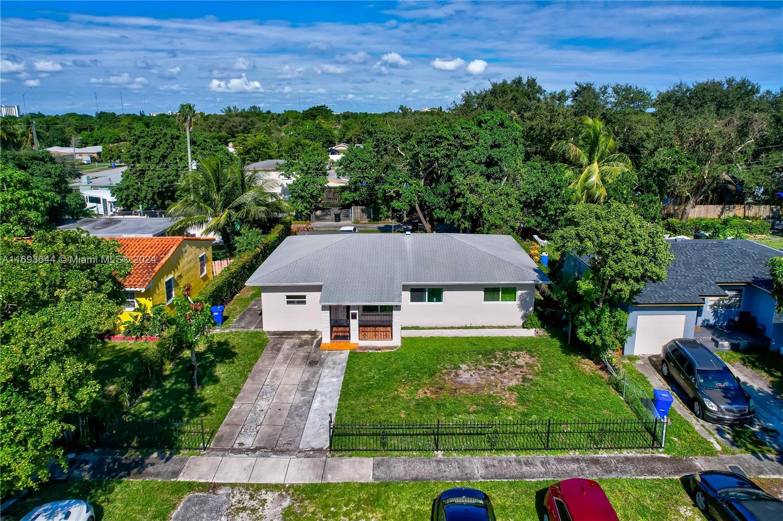 1231 NE 152nd St, North Miami Beach, Florida image 3