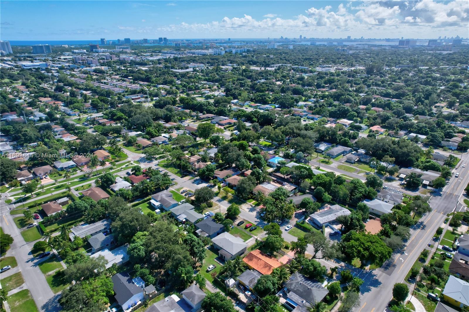 1231 NE 152nd St, North Miami Beach, Florida image 31