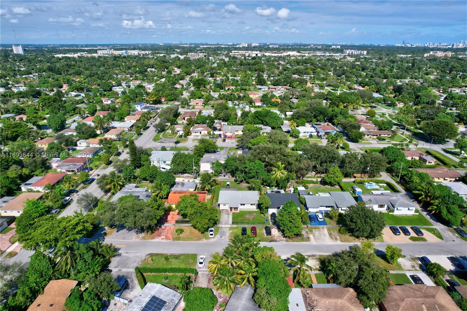 1231 NE 152nd St, North Miami Beach, Florida image 35