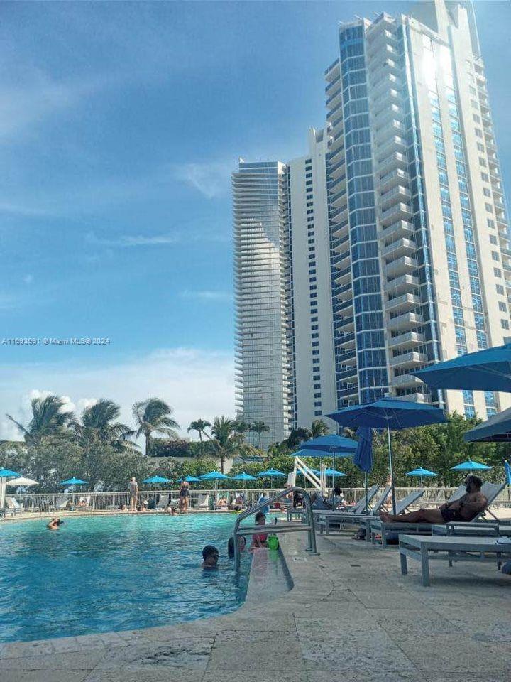 19201 Collins Ave #303, Sunny Isles Beach, Florida image 11