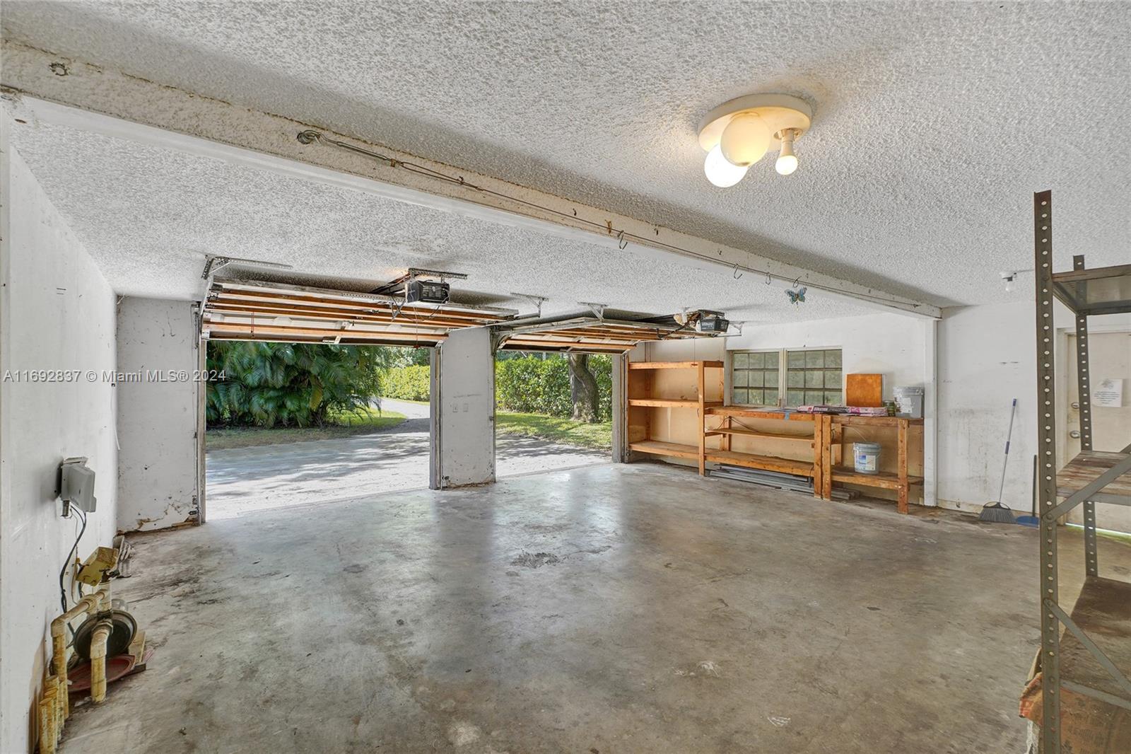 11625 Griffing Blvd, Biscayne Park, Florida image 35