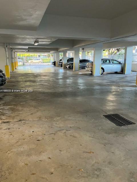 8201 Byron Ave #505, Miami Beach, Florida image 35