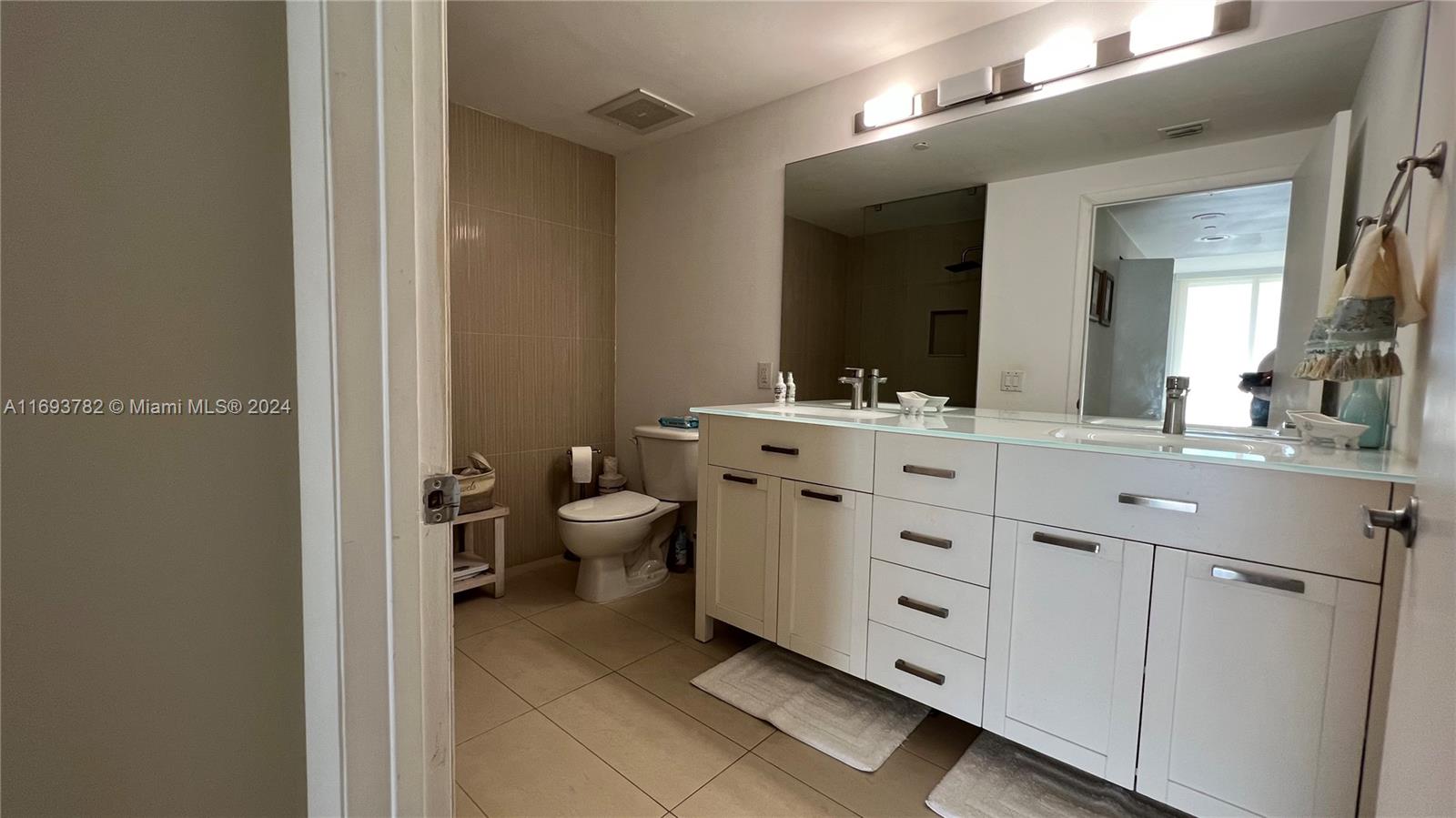 2475 Brickell Ave #808, Miami FL 33129
