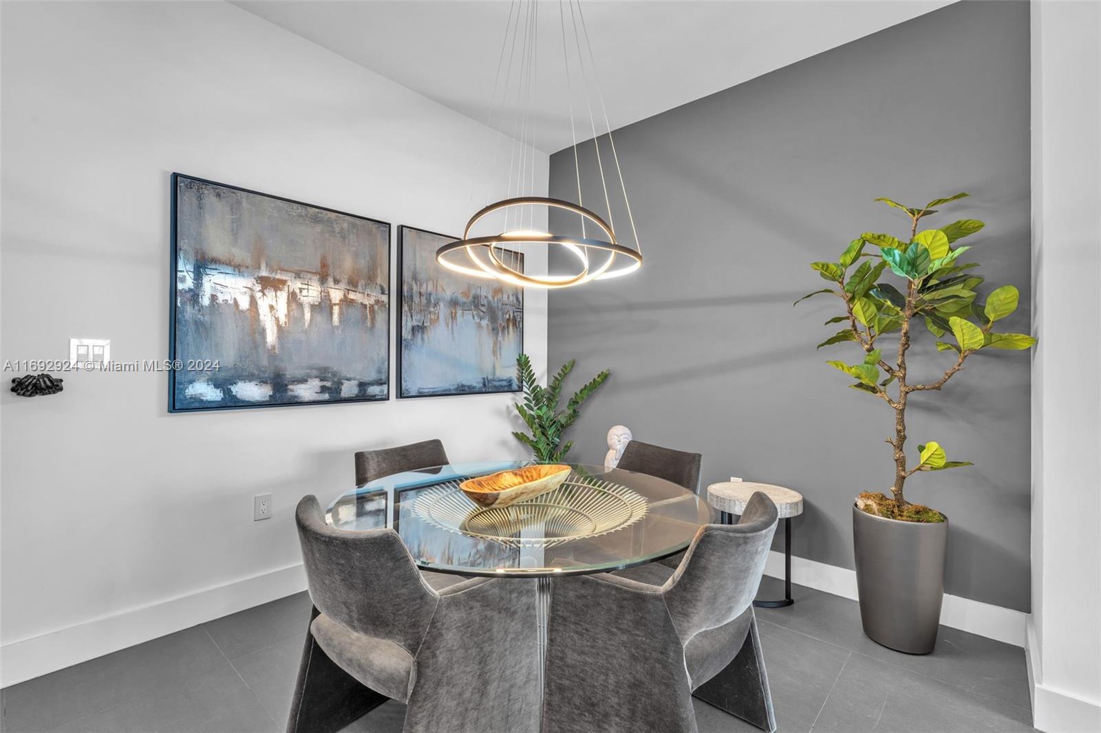 900 Biscayne Blvd #3305, Miami FL 33132