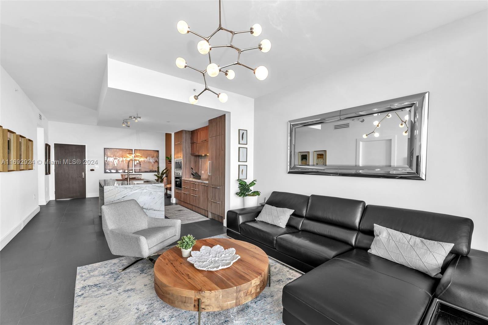 900 Biscayne Blvd #3305, Miami FL 33132