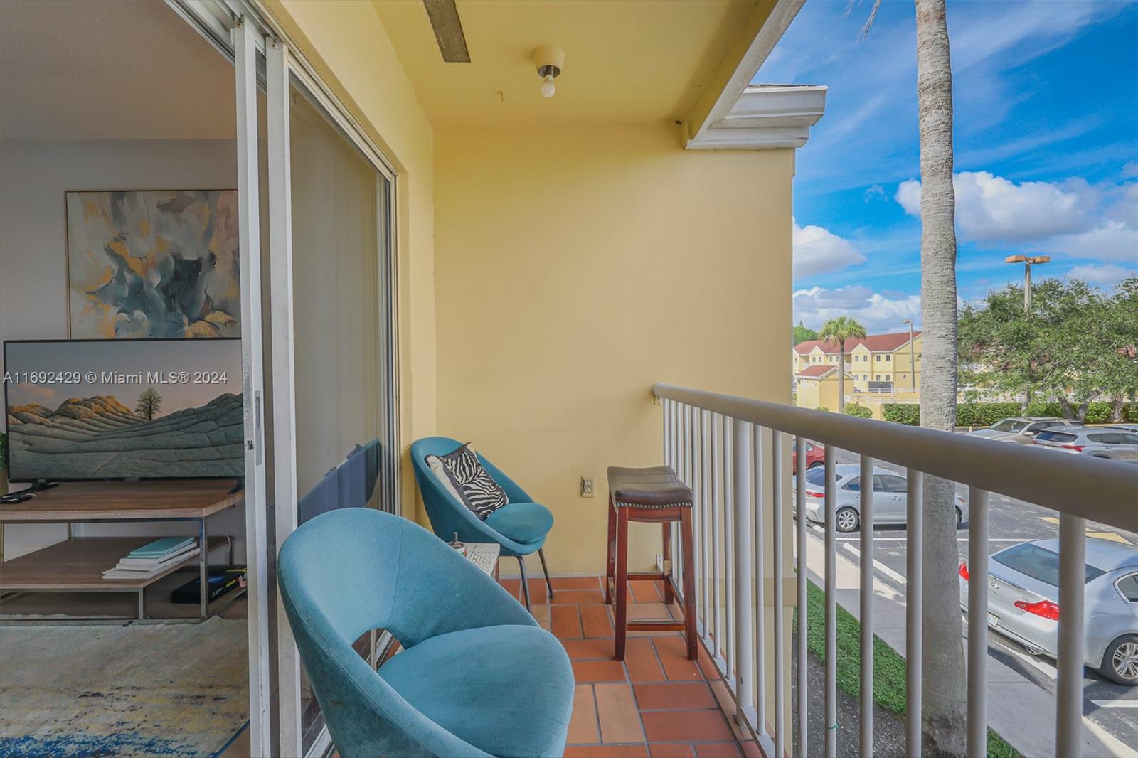 Listing Photo 10