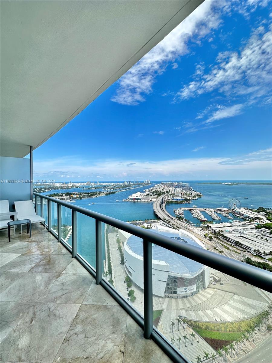 888 Biscayne Blvd #4803, Miami FL 33132