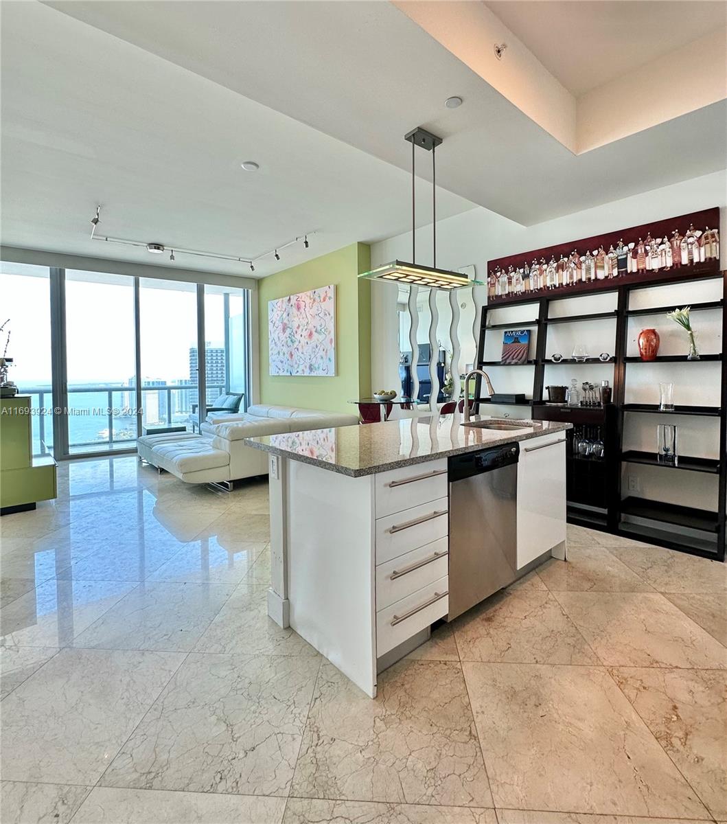 888 Biscayne Blvd #4803, Miami FL 33132