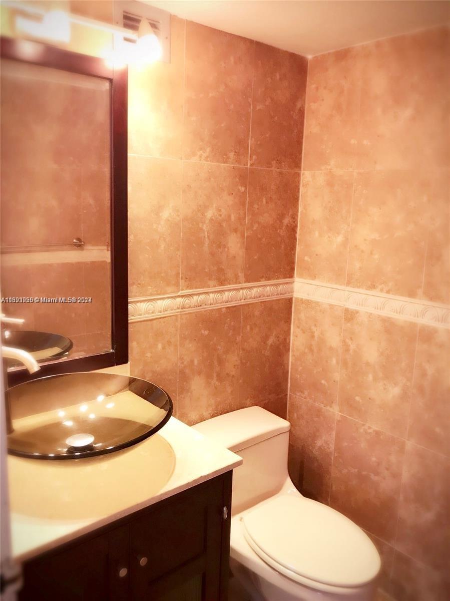 801 Three Islands Blvd #411, Hallandale Beach, Florida image 12