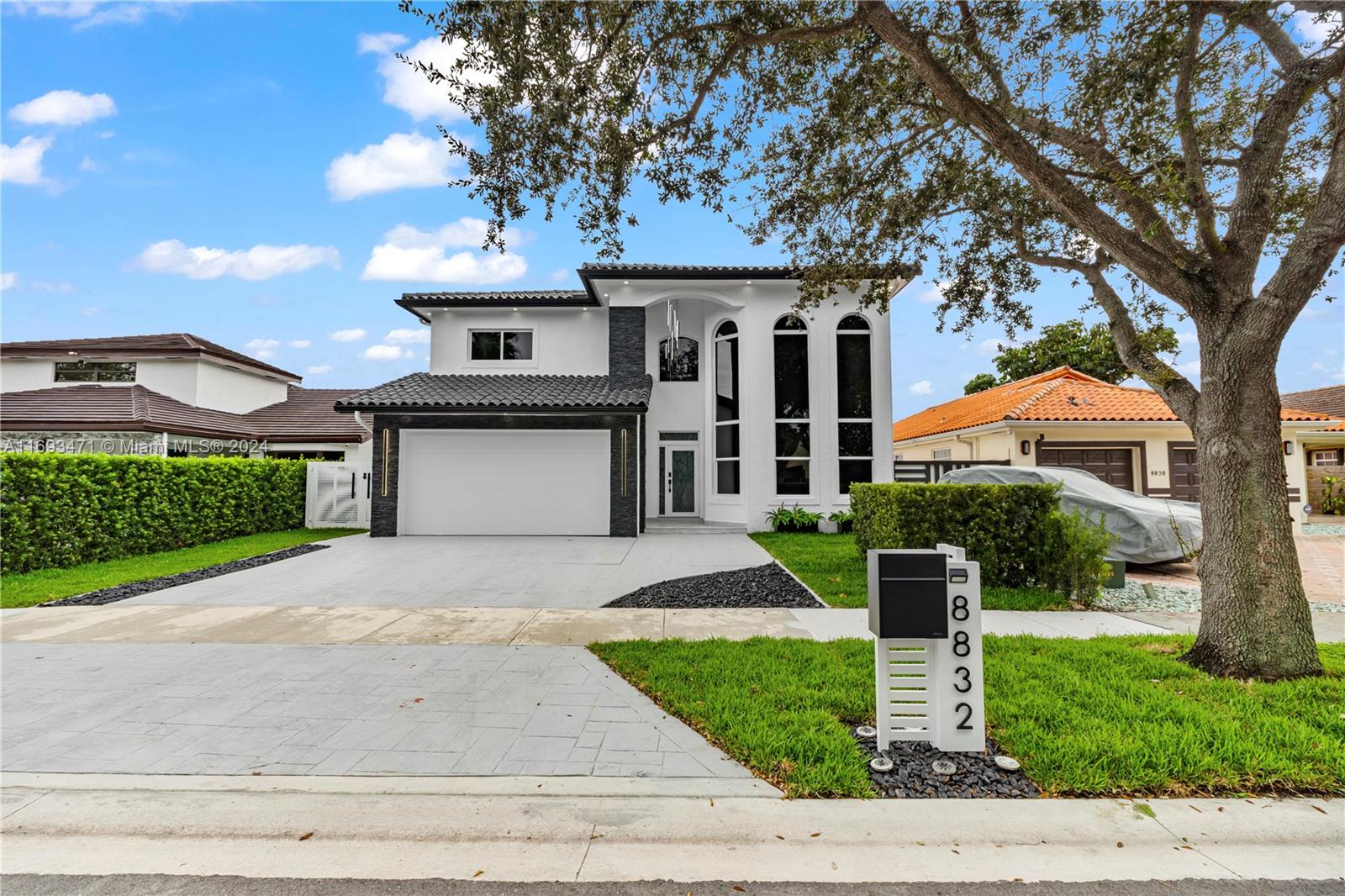 8832 NW 152nd Ter, Miami Lakes, Florida image 3