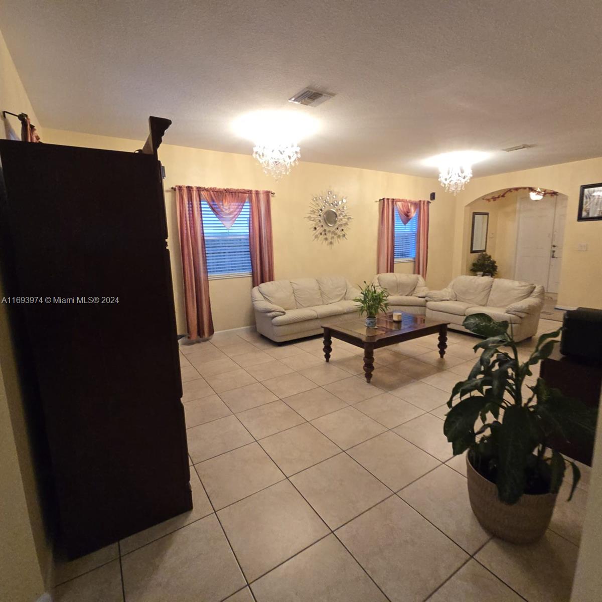 229 NE 36th Ave Rd, Homestead, Florida image 10