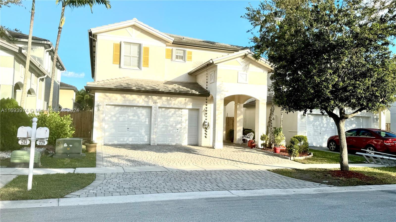 229 NE 36th Ave Rd, Homestead, Florida image 2