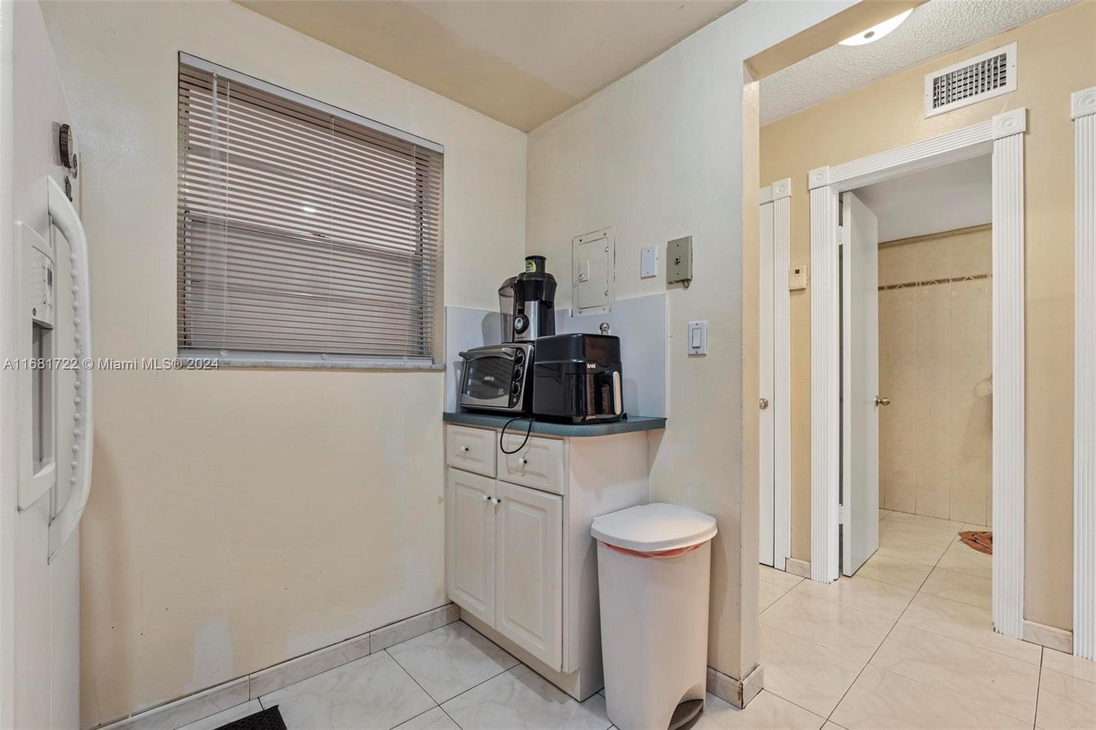 160 Royal Palm Rd #112, Hialeah Gardens, Florida image 16