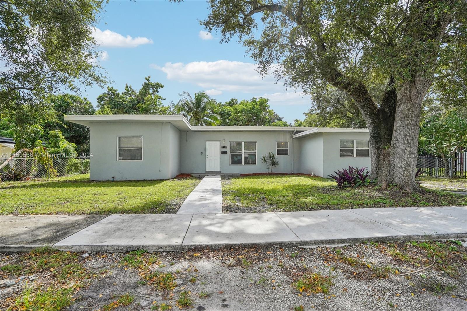 510 NE 132nd Ter, North Miami, Florida image 1