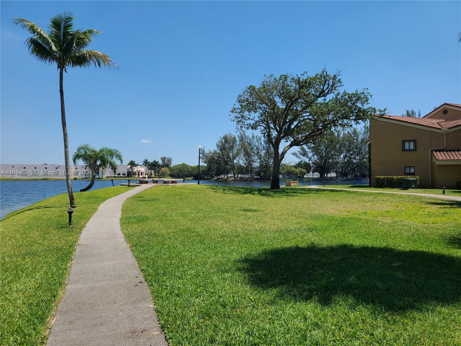 15555 N Miami Lakeway #105-18, Miami Lakes, Florida image 18