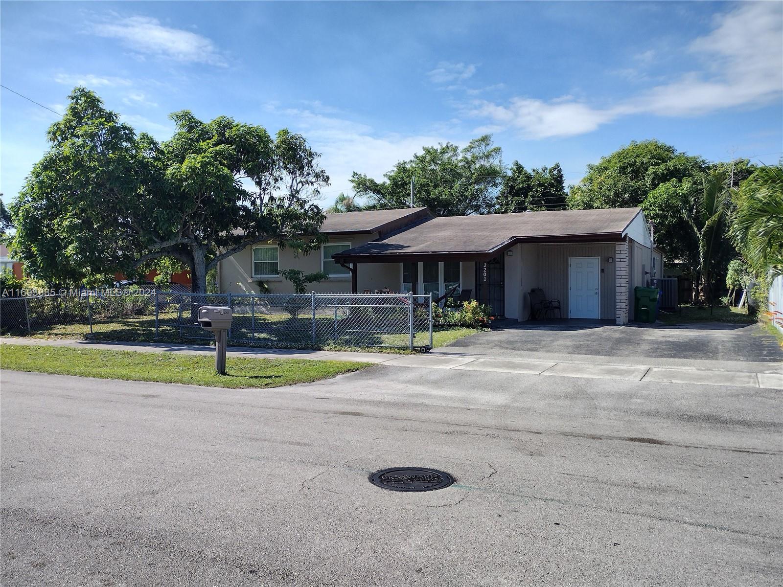 2201 SW 46th Ter, Fort Lauderdale, Florida image 27