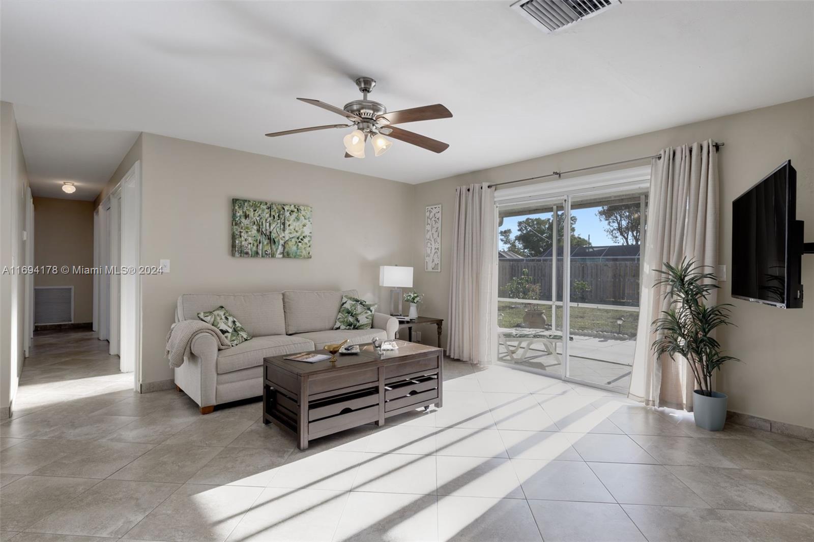 2636 SE 18th Ave, Cape Coral, Florida image 3