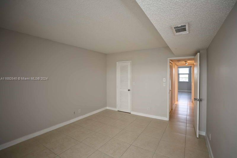 4015 W Palm Aire Dr #902, Pompano Beach, Florida image 29