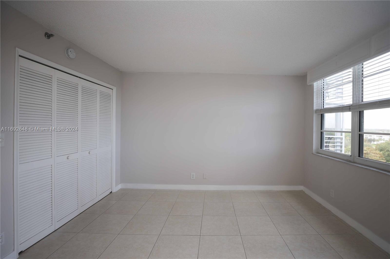 4015 W Palm Aire Dr #902, Pompano Beach, Florida image 31