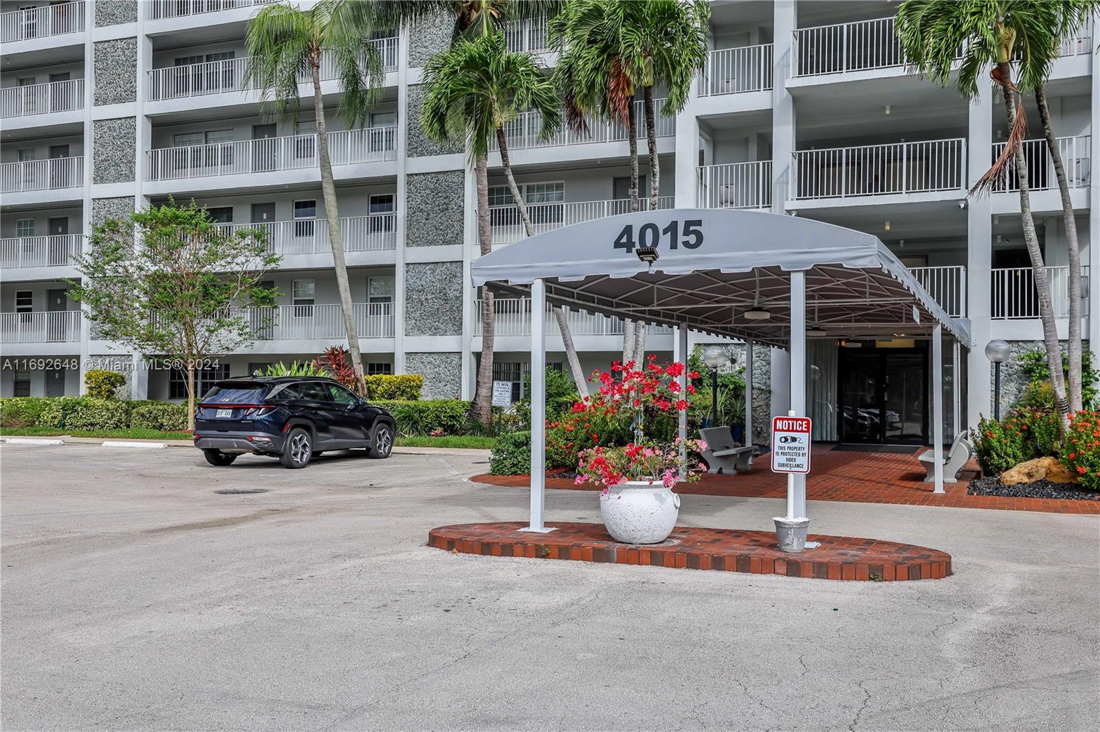 4015 W Palm Aire Dr #902, Pompano Beach, Florida image 4