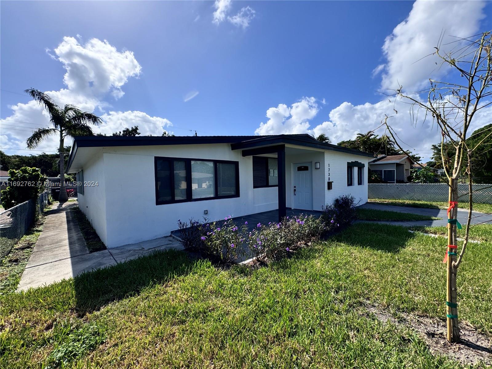 1730 NE 170th St, North Miami Beach, Florida image 2