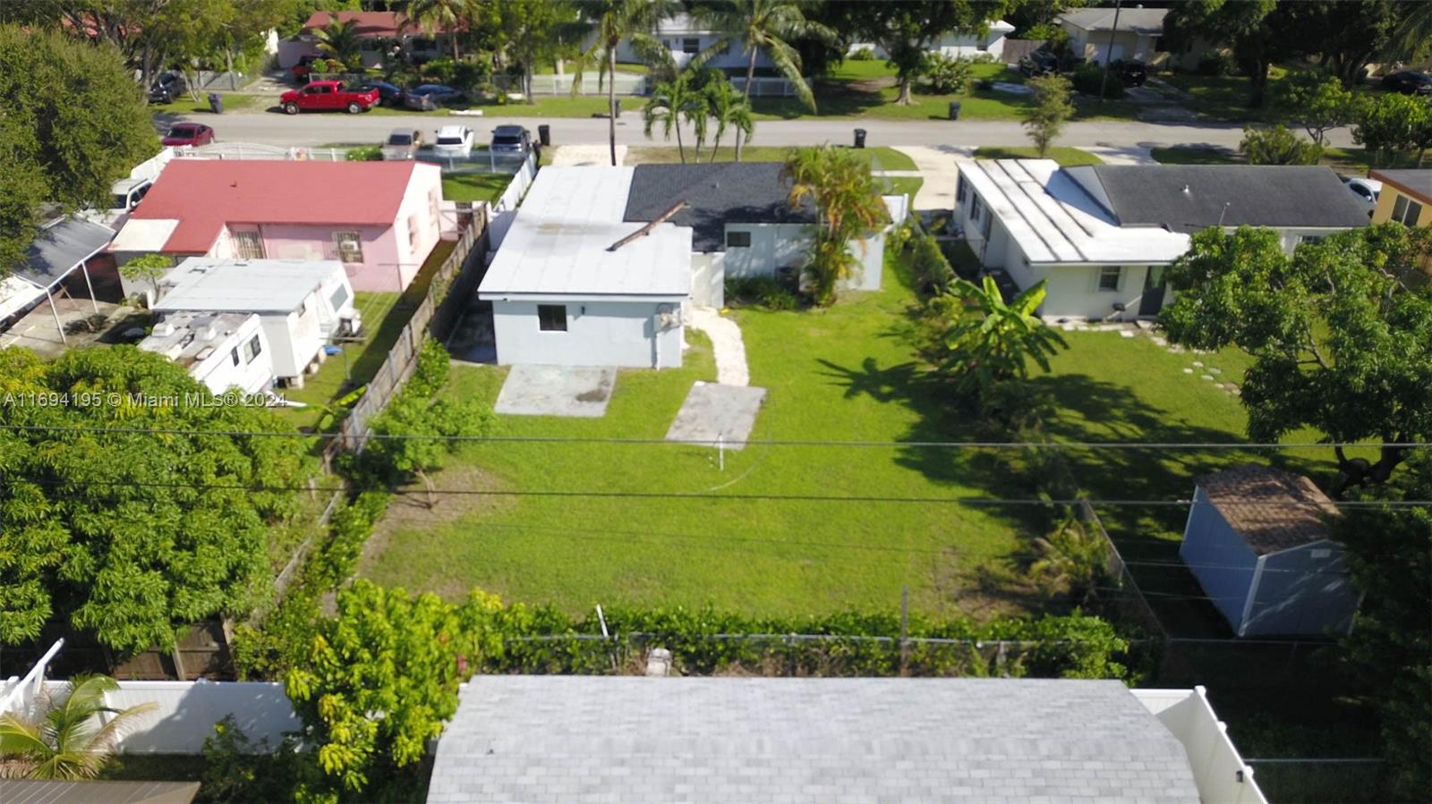 1040 NE 143rd St, North Miami, Florida image 33